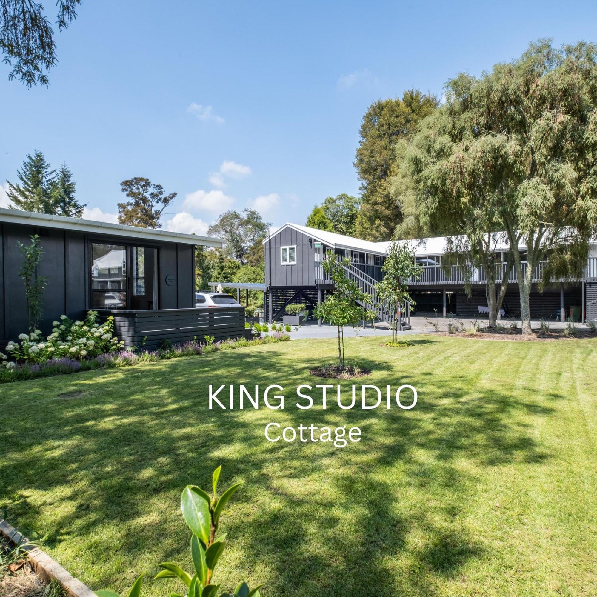 The Quarters Villa Turangi Exterior photo